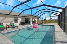 Luxury Retreat w/ Heated SaltWater Pool! Perfect for 2 families - Image 3