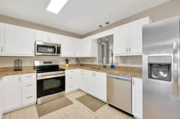 Modern w/ Heated Pool & Fence by Siesta Key Beach!