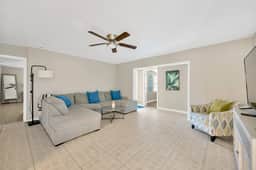 Modern w/ Heated Pool & Fence by Siesta Key Beach!