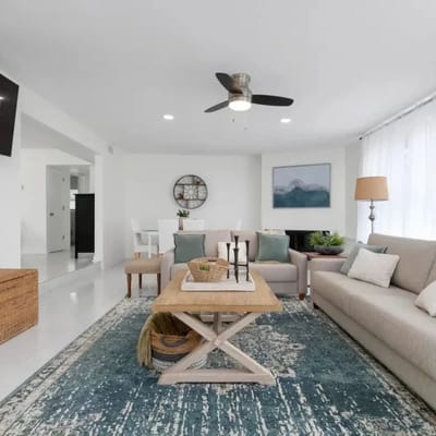 Sun & Swim Villa W/ Fence + Pool by Siesta Key!