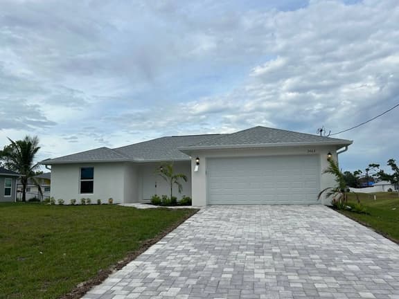 New Build W/ Heated Pool! Perfect for 2 families!